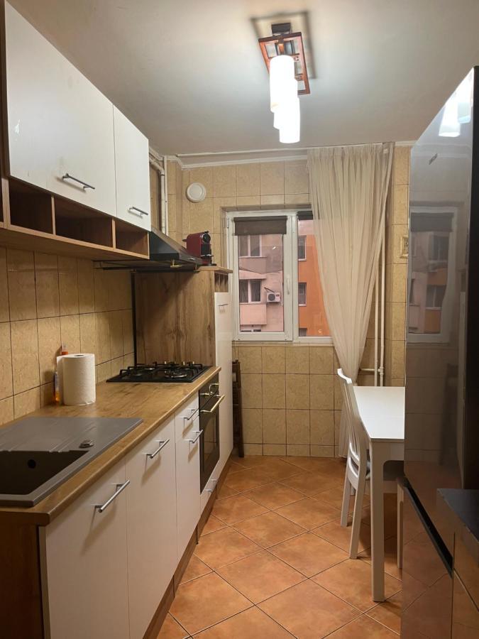 Modern Oasis With A Cozy Fireplace Your Stylish Apartment Minutes From Downtown Бухарест Екстер'єр фото
