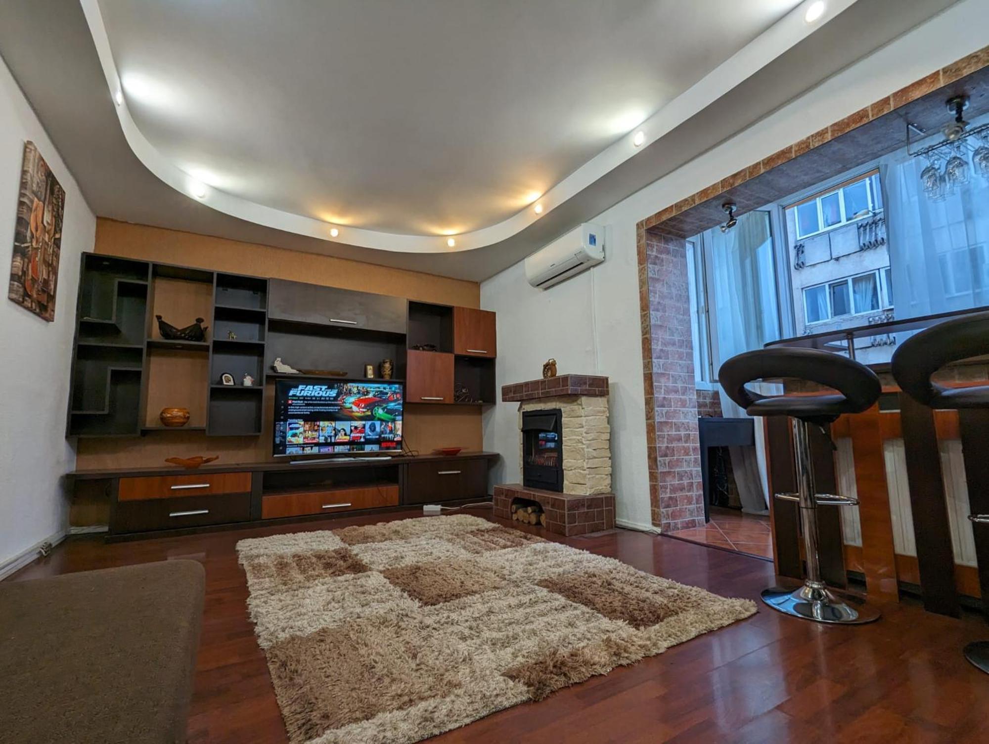 Modern Oasis With A Cozy Fireplace Your Stylish Apartment Minutes From Downtown Бухарест Екстер'єр фото